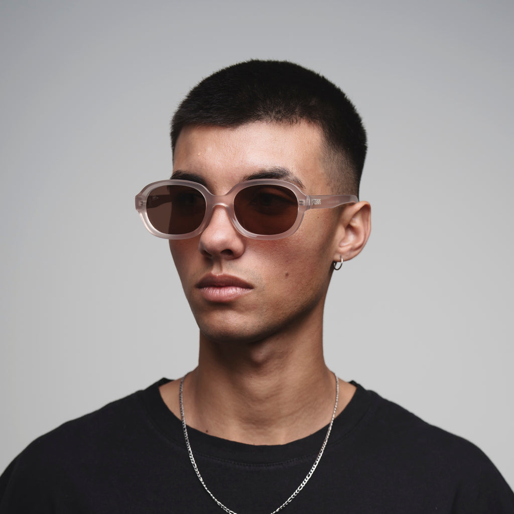 Alex Almond Polarized